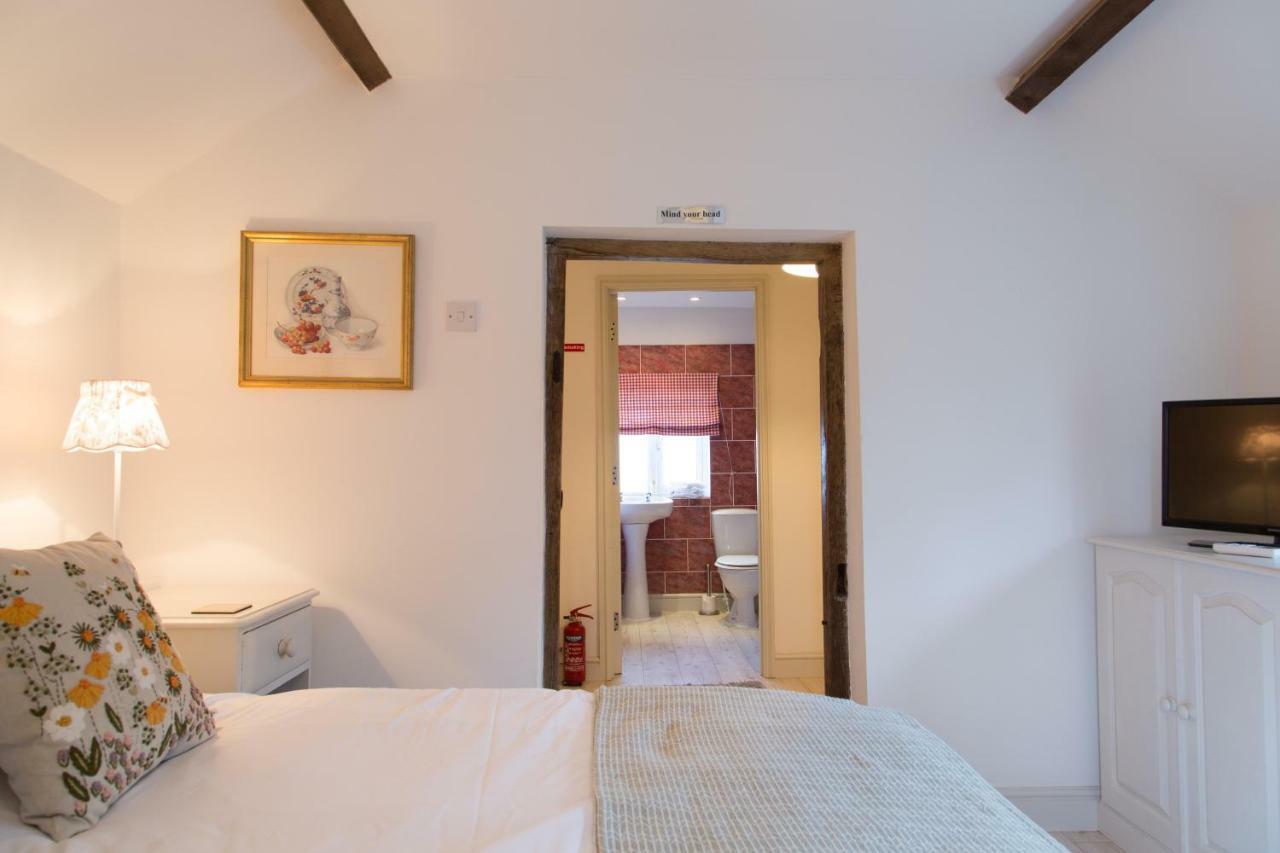 The Norman Knight Whichford Hotel Long Compton Bagian luar foto